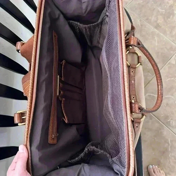 The Limited Weekender/Overnight Bag - Picture 4 of 8